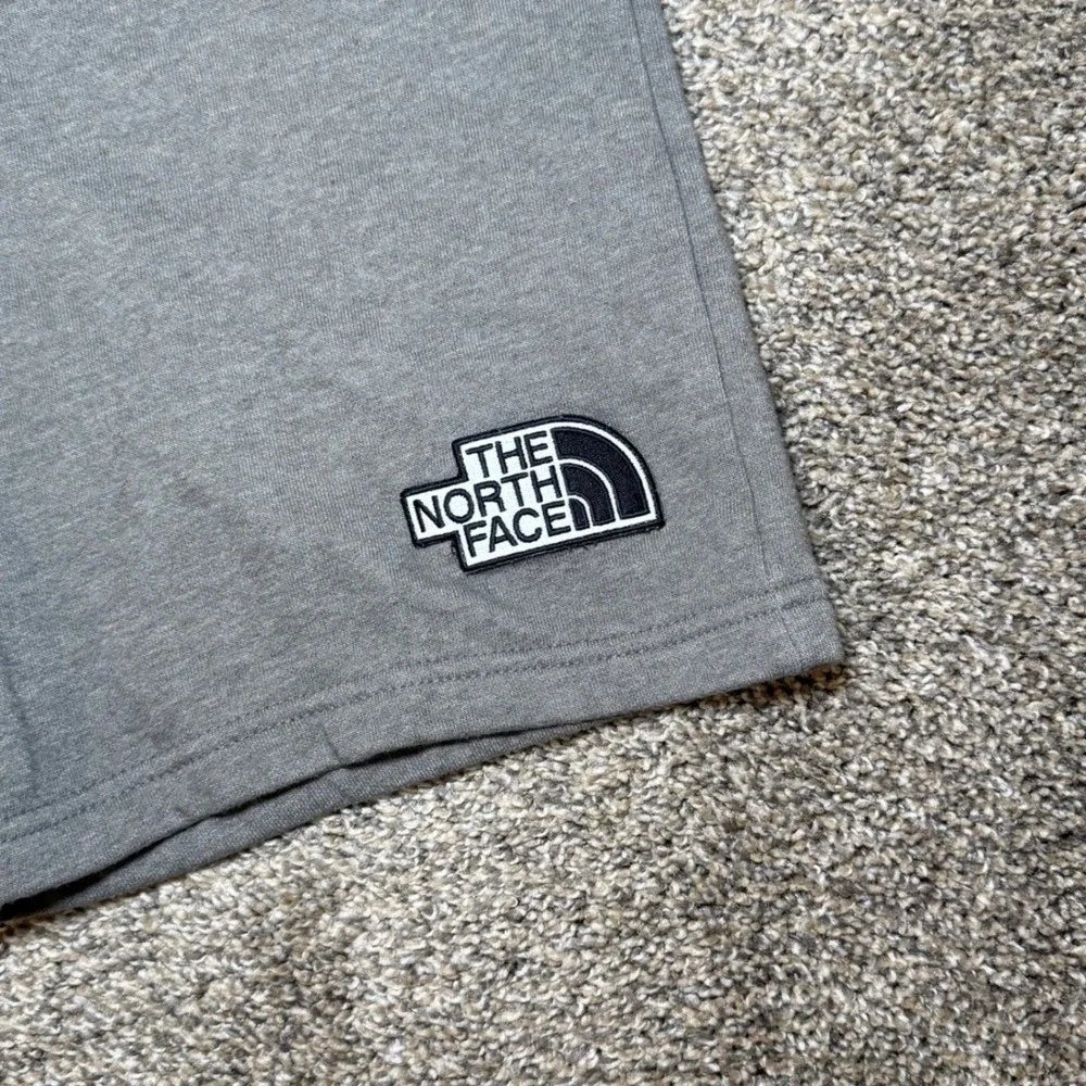 The North Face Mens Gray Fleece Shorts Logo Patch Drawstring Size Small